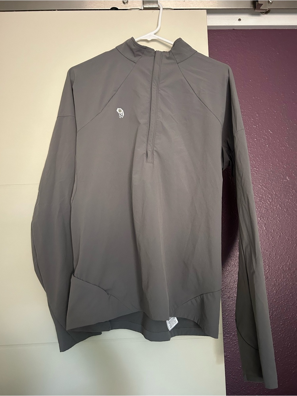 Mountain Hardware Men's Grey Half-Zip Lightweight Pullover Jacket